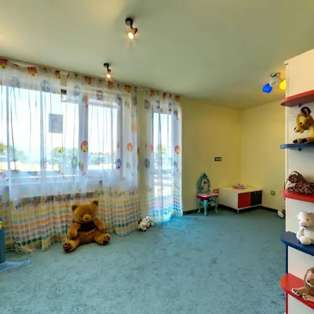 公寓 Belvedere Club к502 班斯科